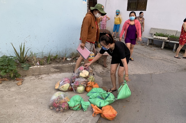 Continuing to support people in need in the Covid-19 pandemic of Hoang Phap Pagoda (series 10)