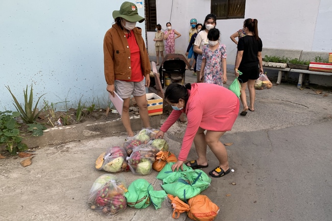 Continuing to support people in need in the Covid-19 pandemic of Hoang Phap Pagoda (series 10)