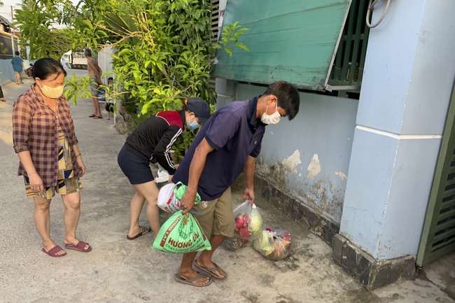 Continuing to support people in need in the Covid-19 pandemic of Hoang Phap Pagoda (series 10)