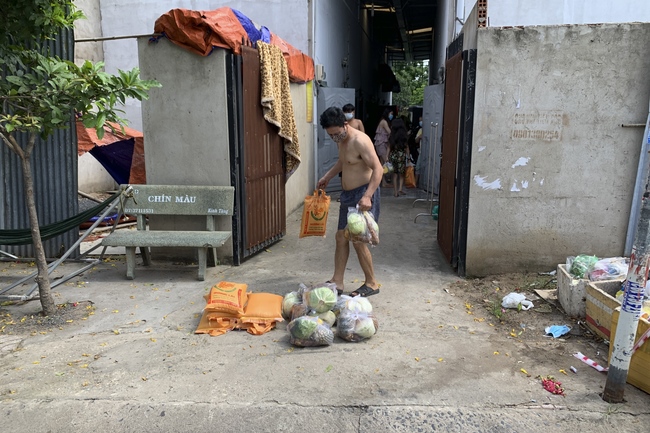 Continuing to support people in need in the Covid-19 pandemic of Hoang Phap Pagoda (series 10)