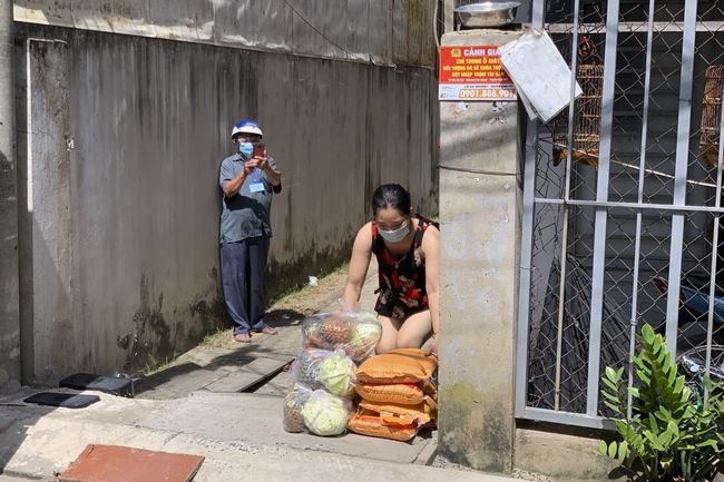 Continuing to support people in need in the Covid-19 pandemic of Hoang Phap Pagoda (series 10)