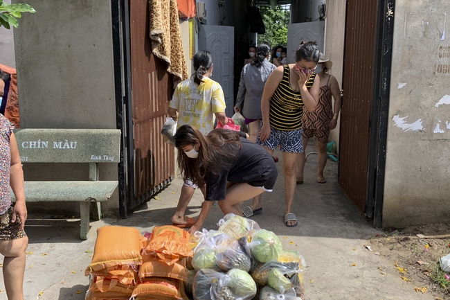 Continuing to support people in need in the Covid-19 pandemic of Hoang Phap Pagoda (series 10)