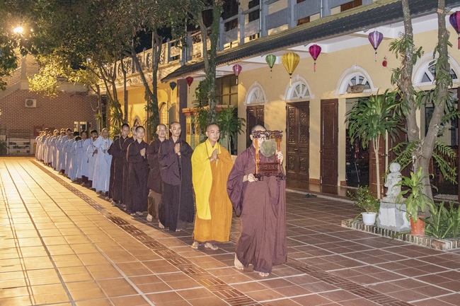 Being still the fragrance of virtue to thousands of years