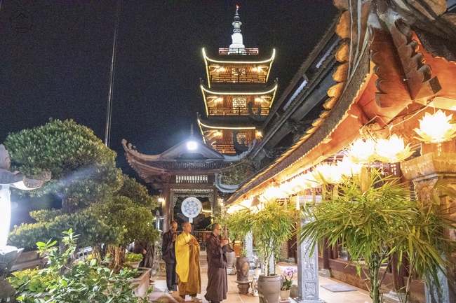 Being still the fragrance of virtue to thousands of years