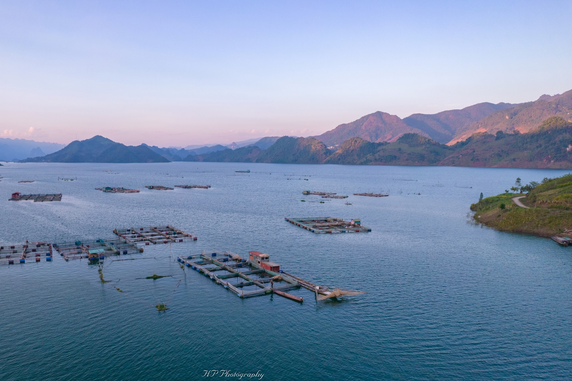 Non nước Tây Bắc - Cảnh sắc Quỳnh Nhai