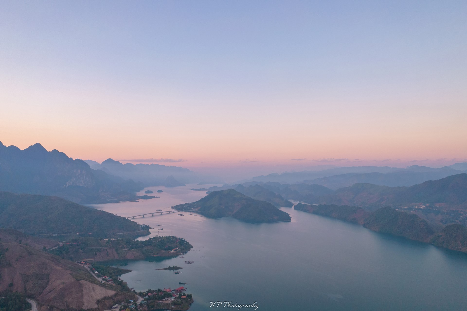 Non nước Tây Bắc - Cảnh sắc Quỳnh Nhai