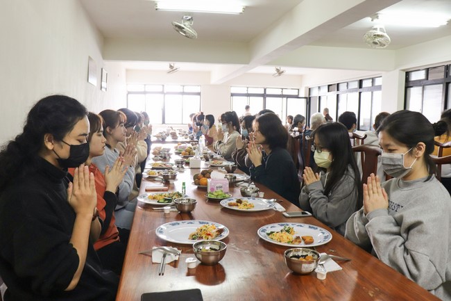 Year-end Retreat of Linh An pagoda – Repentant Ceremony