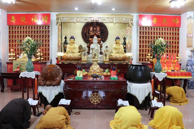 Year-end Retreat of Linh An pagoda – Repentant Ceremony
