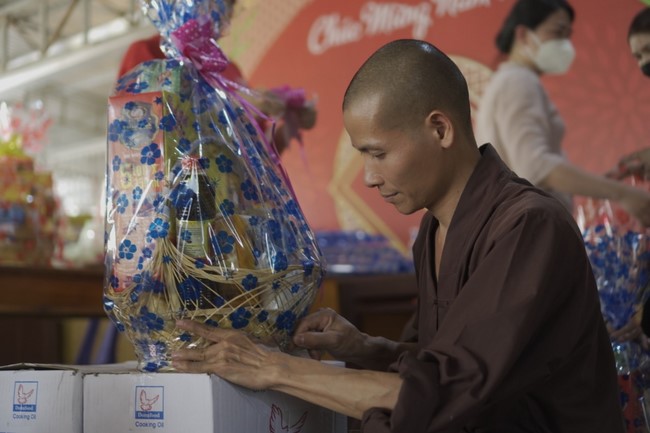 Spring Smile Program of  An Huong Pagoda