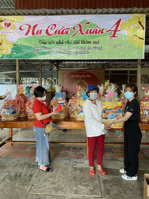 Spring Smile Program of  An Huong Pagoda