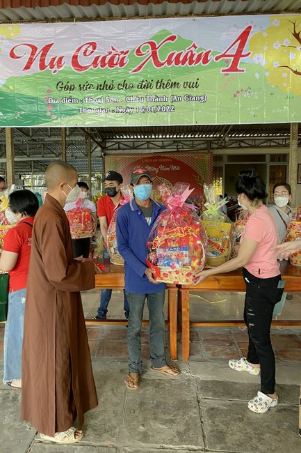 Spring Smile Program of  An Huong Pagoda