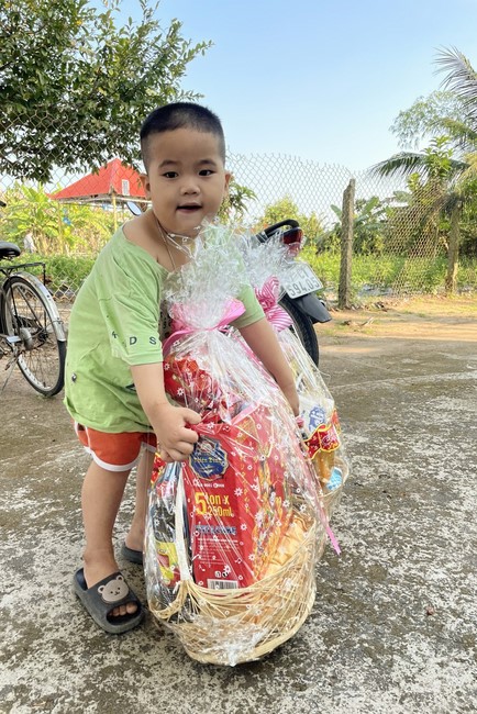 Spring Smile Program of  An Huong Pagoda