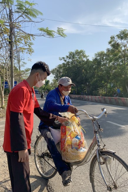 Spring Smile Program of  An Huong Pagoda