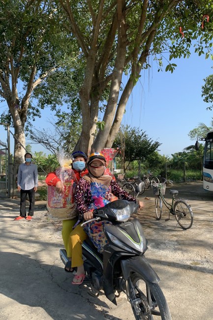 Spring Smile Program of  An Huong Pagoda