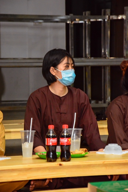 Year’s end party of balloons' Shaping group