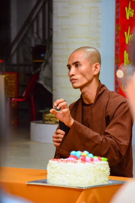 Year’s end party of balloons' Shaping group