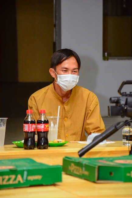 Year’s end party of balloons' Shaping group