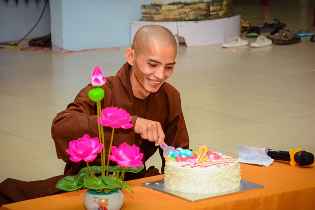 Year’s end party of balloons' Shaping group