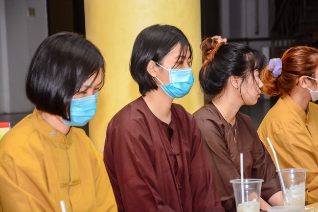 Year’s end party of balloons' Shaping group