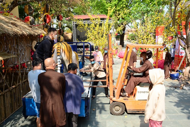 Preparation Activities to Welcome Year of Tiger (part 2)