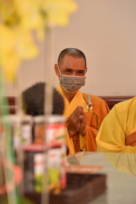Paying homage to and wishing the New Year to master Thich Chan Tinh of monks at the branches