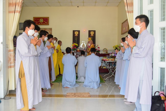 Visit Lien Binh and Tinh Truong Buddhists' Funeral