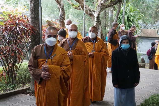 Ritual of visiting and offering homage Late Great Most Zen Thich Nhat Hanh’s Body
