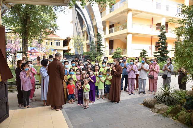 Gratitude Ceremony – Year End Party of the Nurturing Wisdom class