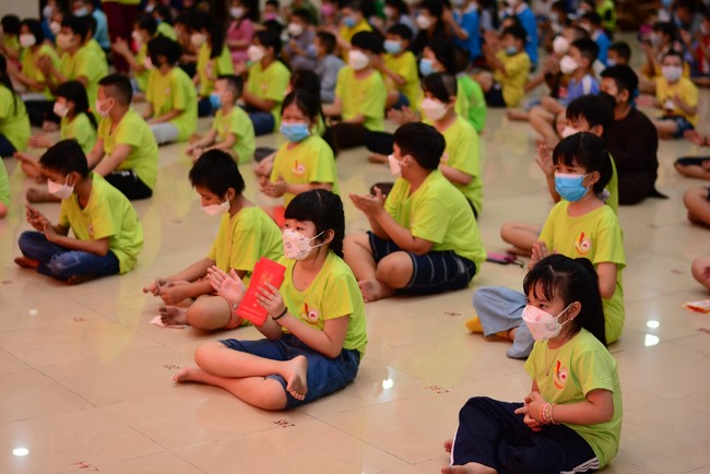 Gratitude Ceremony – Year End Party of the Nurturing Wisdom class