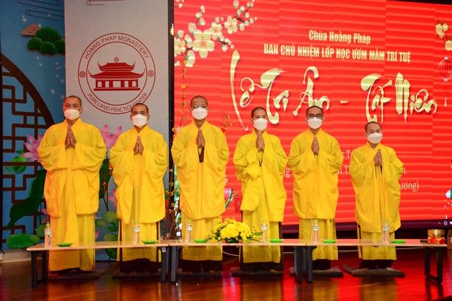 Gratitude Ceremony – Year End Party of the Nurturing Wisdom class