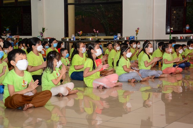 Gratitude Ceremony – Year End Party of the Nurturing Wisdom class