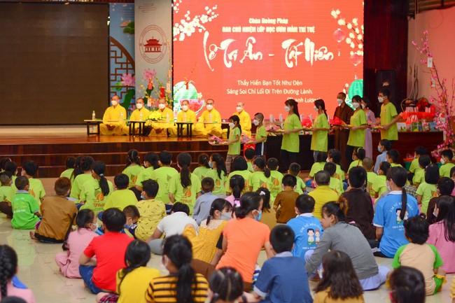 Gratitude Ceremony – Year End Party of the Nurturing Wisdom class