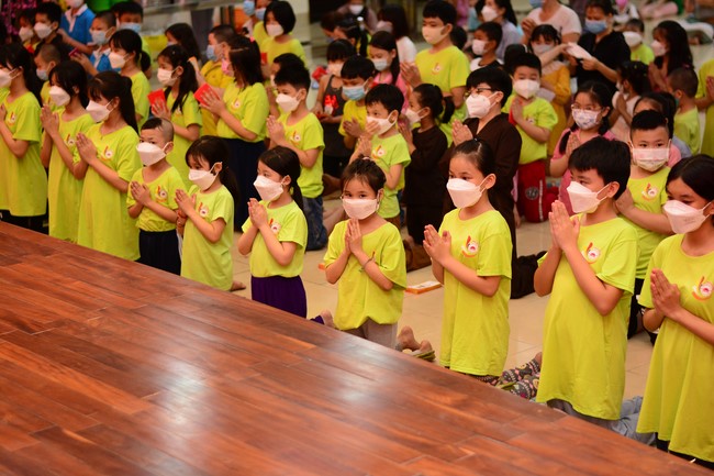 Gratitude Ceremony – Year End Party of the Nurturing Wisdom class