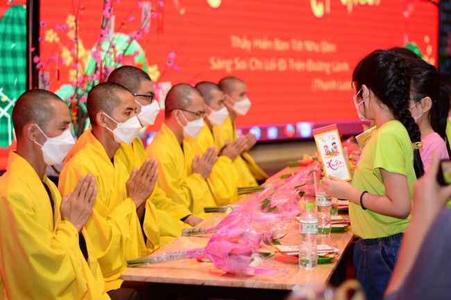 Gratitude Ceremony – Year End Party of the Nurturing Wisdom class