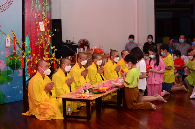 Gratitude Ceremony – Year End Party of the Nurturing Wisdom class