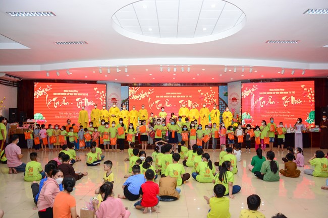 Gratitude Ceremony – Year End Party of the Nurturing Wisdom class