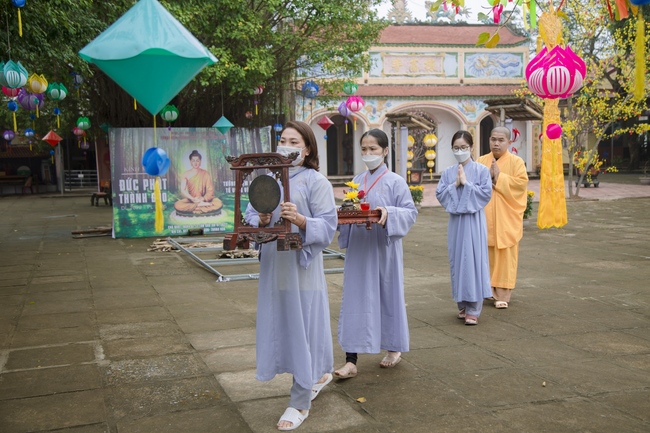 The rite of Dharma thanking at Dong Cao pagoda