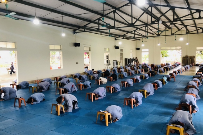 The rite of Dharma thanking at Dong Cao pagoda