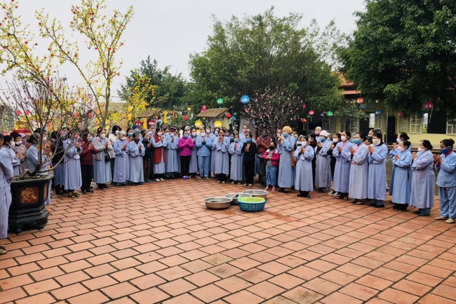 The rite of Dharma thanking at Dong Cao pagoda