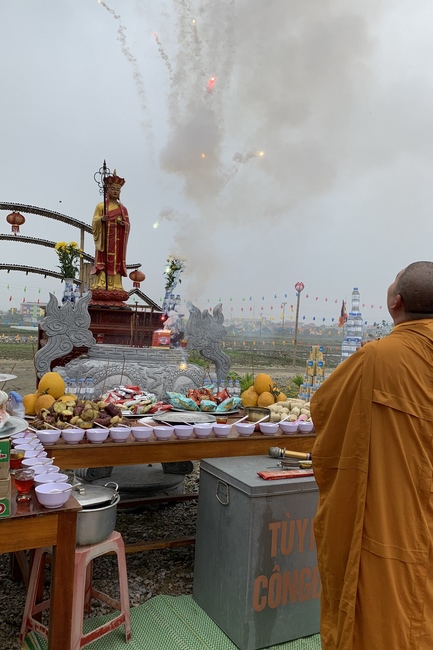 The rite of Dharma thanking at Dong Cao pagoda