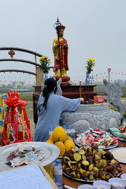 The rite of Dharma thanking at Dong Cao pagoda