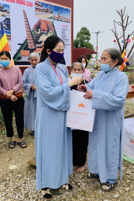 The rite of Dharma thanking at Dong Cao pagoda