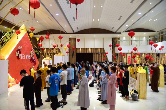 Monks and Buddhists wish a Happy Tet Most Thich Chan Tinh