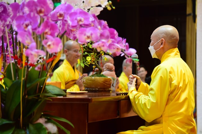 Monks and Buddhists wish a Happy Tet Most Thich Chan Tinh
