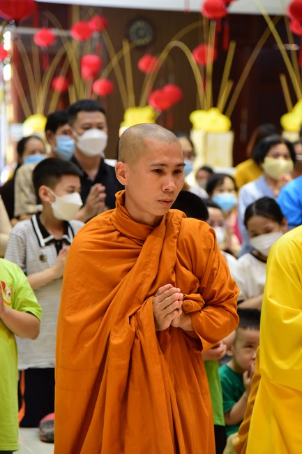 Monks and Buddhists wish a Happy Tet Most Thich Chan Tinh