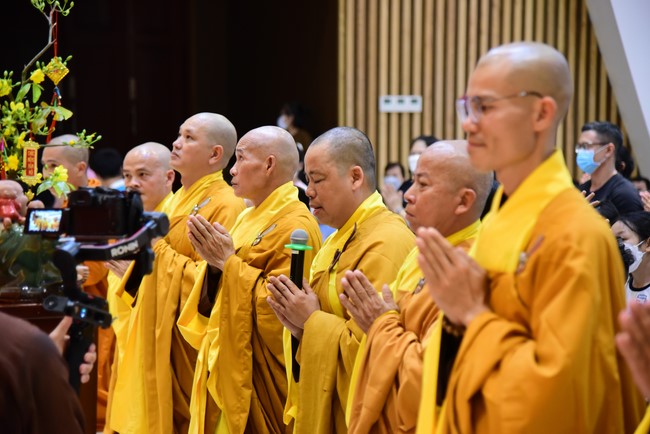 Monks and Buddhists wish a Happy Tet Most Thich Chan Tinh
