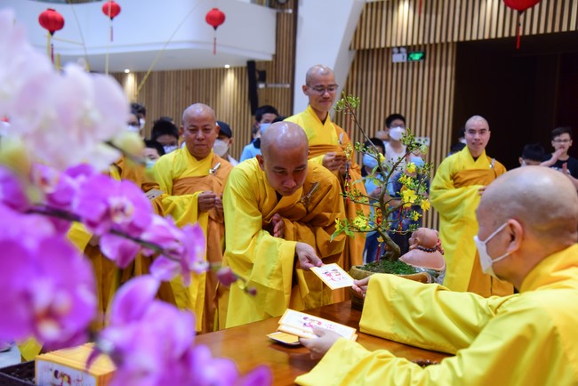 Monks and Buddhists wish a Happy Tet Most Thich Chan Tinh