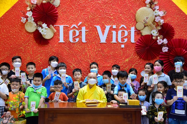 Monks and Buddhists wish a Happy Tet Most Thich Chan Tinh