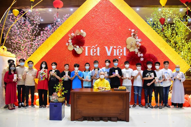 Monks and Buddhists wish a Happy Tet Most Thich Chan Tinh