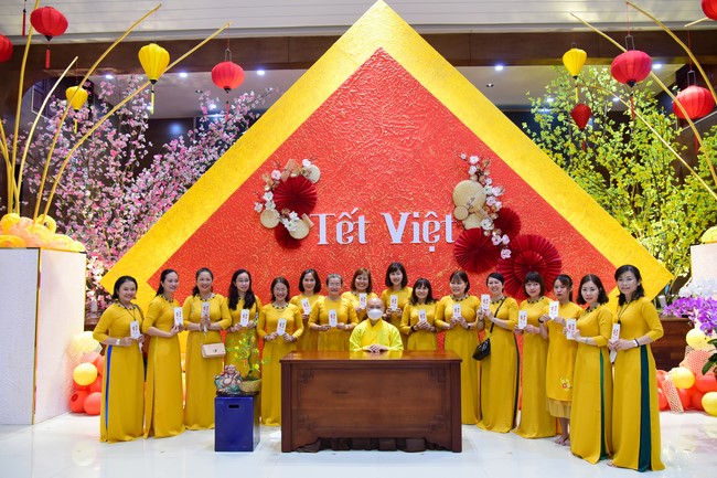 Monks and Buddhists wish a Happy Tet Most Thich Chan Tinh